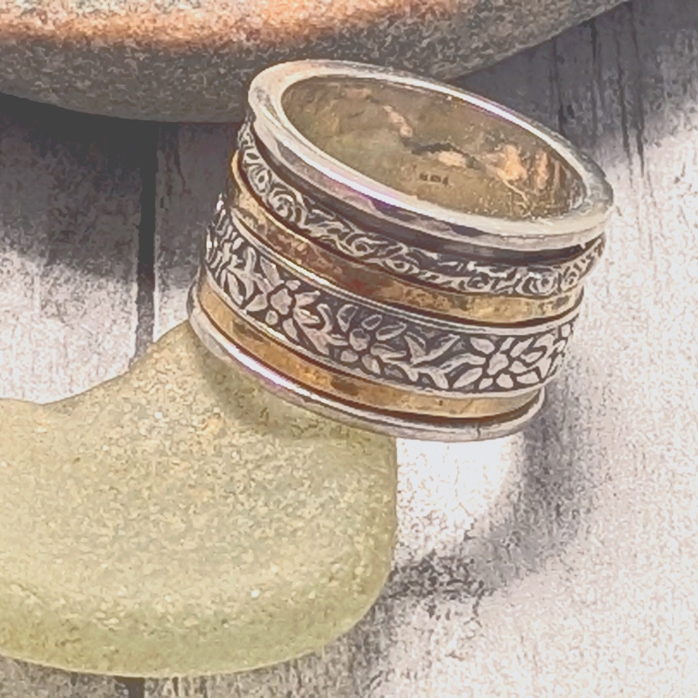 ***SOLD***Silpada Floral Twirl Sterling Silver and Brass Spinner Ring - Picture 8 of 10